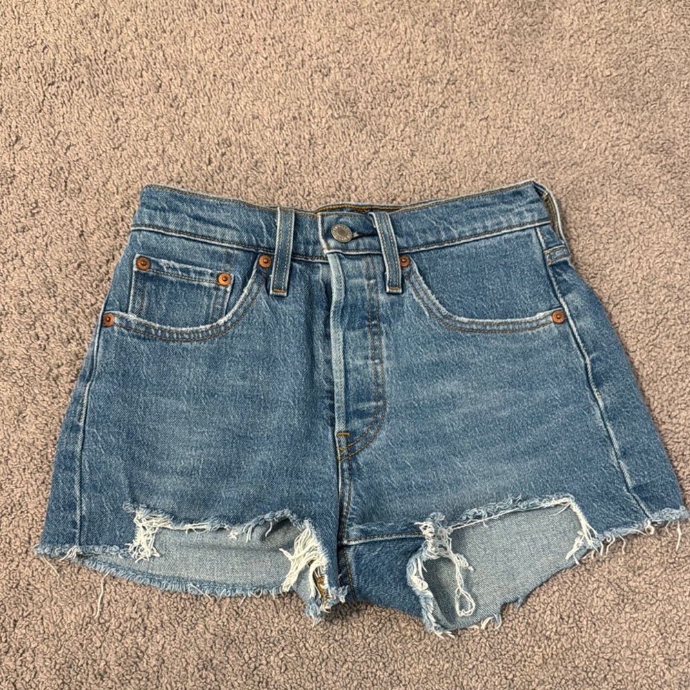 Women’s Levi’s 501 shorts